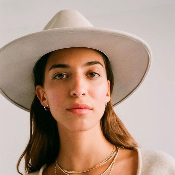 Free People - Wythe Leather Band Felt Fedora Hat in French Vanilla - Picture 1 of 8